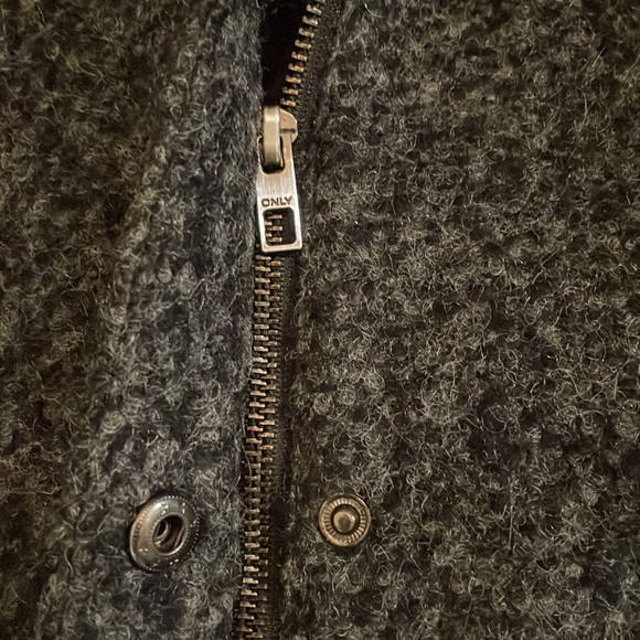 Black Wool Blend Coat - Picture 7 of 13